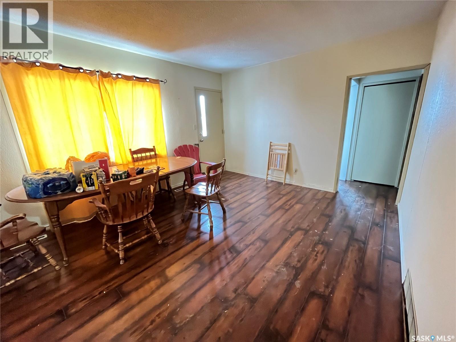 316 Lonsdale Street, Maple Creek, Saskatchewan  S0N 1N0 - Photo 10 - SK025531