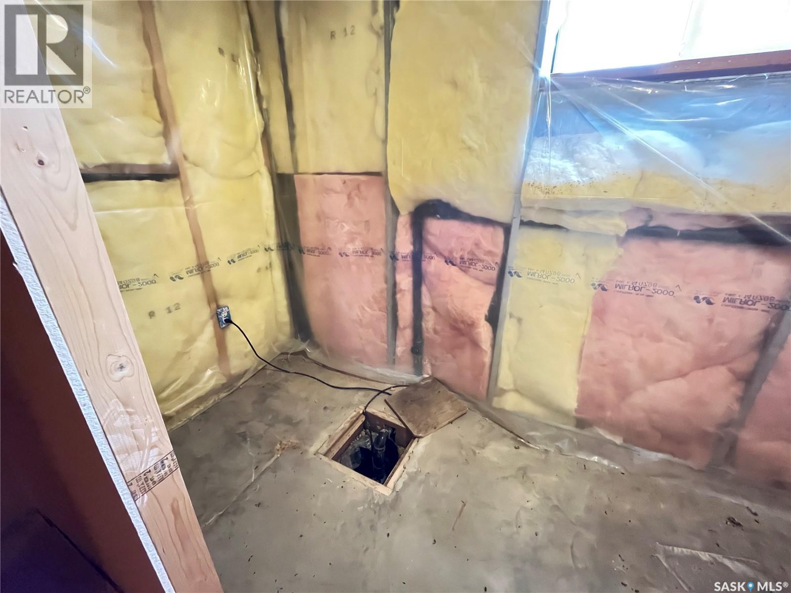 316 Lonsdale Street, Maple Creek, Saskatchewan  S0N 1N0 - Photo 21 - SK025531