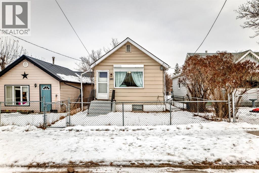 460 3 Street, Drumheller, Alberta  T0J 0Y4 - Photo 2 - A2274530