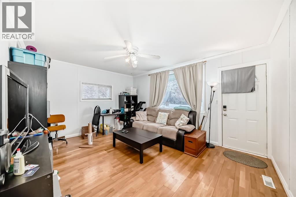 460 3 Street, Drumheller, Alberta  T0J 0Y4 - Photo 5 - A2274530