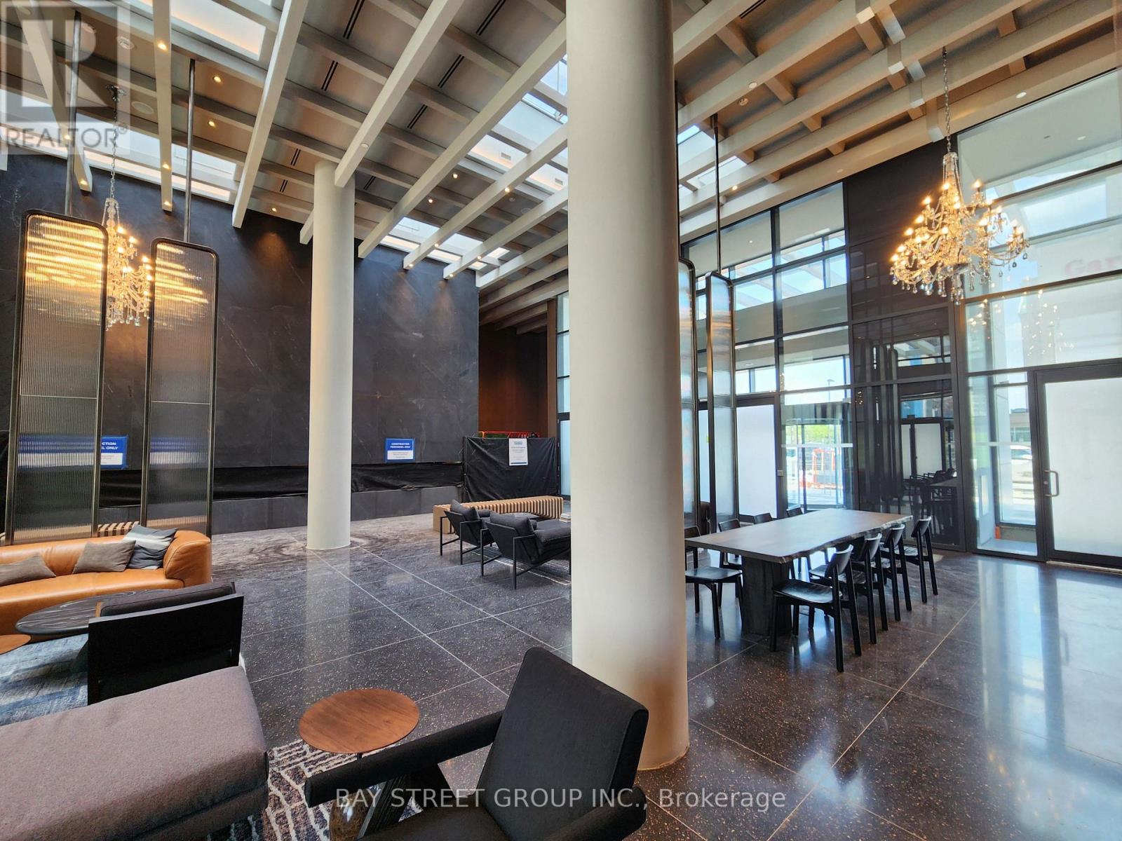 3009 - 8 Interchange Way, Vaughan, Ontario  L4K 0R2 - Photo 2 - N12628310