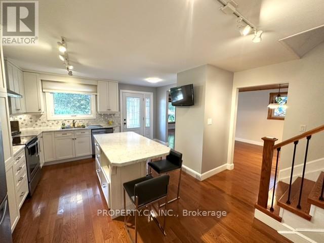 139 Carlson Drive, Newmarket, Ontario  L3Y 3H1 - Photo 4 - N12628400