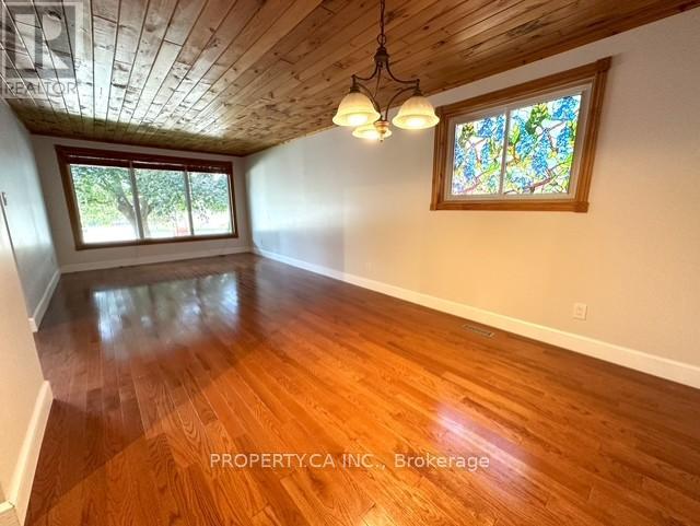 139 Carlson Drive, Newmarket, Ontario  L3Y 3H1 - Photo 6 - N12628400