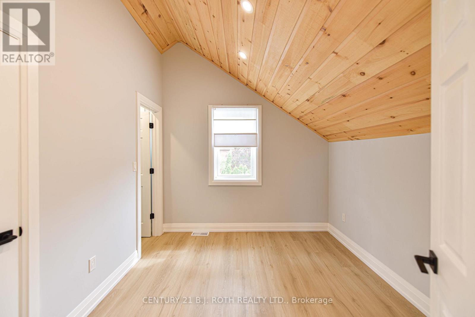 274 Mississaga Street W, Orillia, Ontario  L3V 3B8 - Photo 29 - S12627390