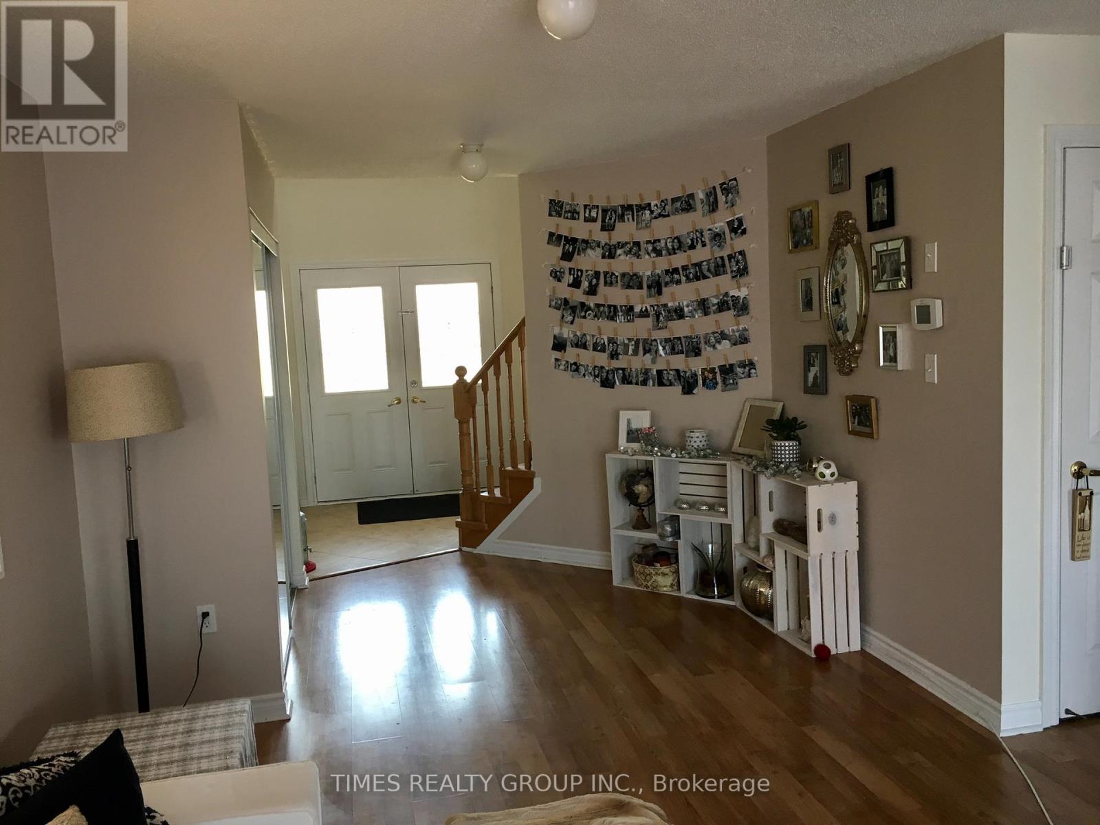 30 Claire Drive, Barrie, Ontario  L4N 5Y1 - Photo 3 - S12628328