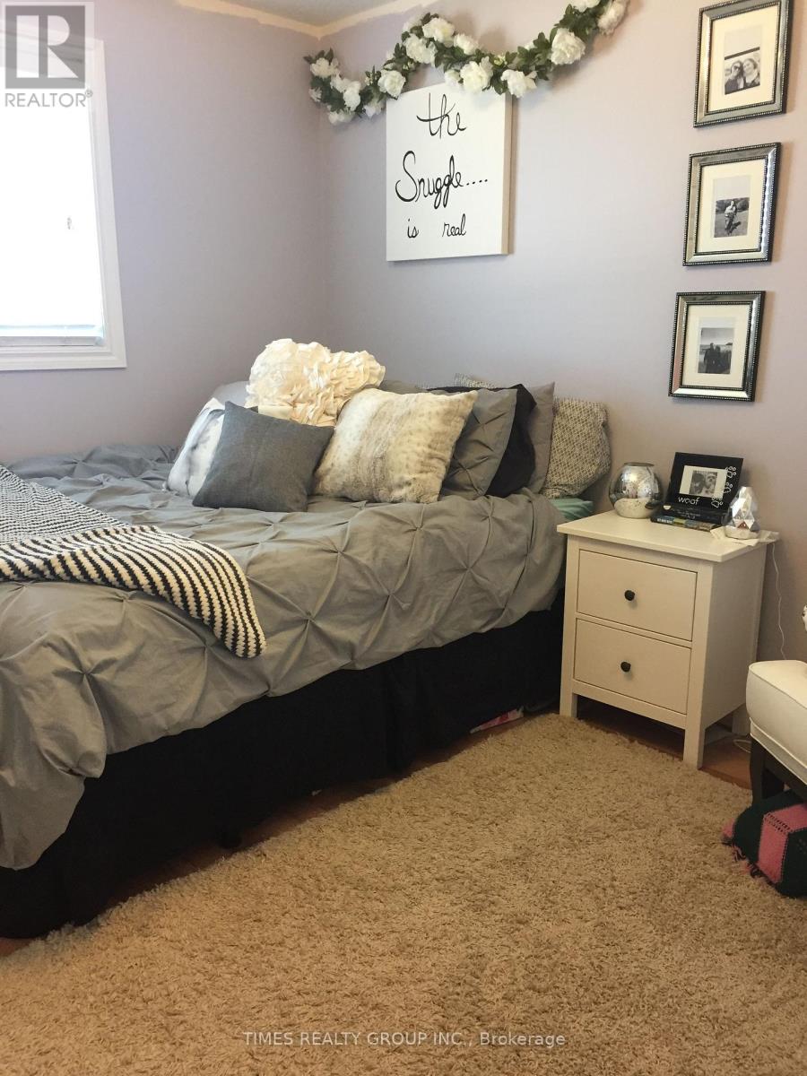 30 Claire Drive, Barrie, Ontario  L4N 5Y1 - Photo 8 - S12628328