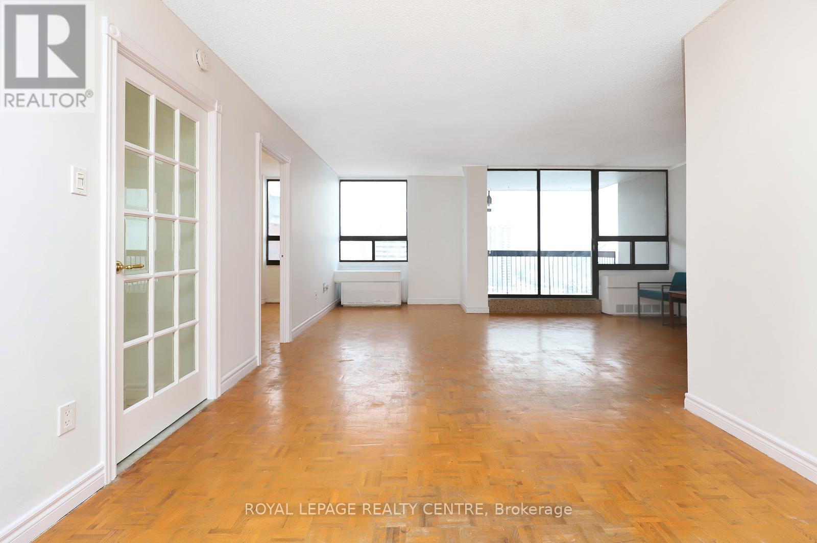 1519 - 50 Mississauga Valley Boulevard, Mississauga, Ontario L5A 3S2 - Photo 10 - W12628312