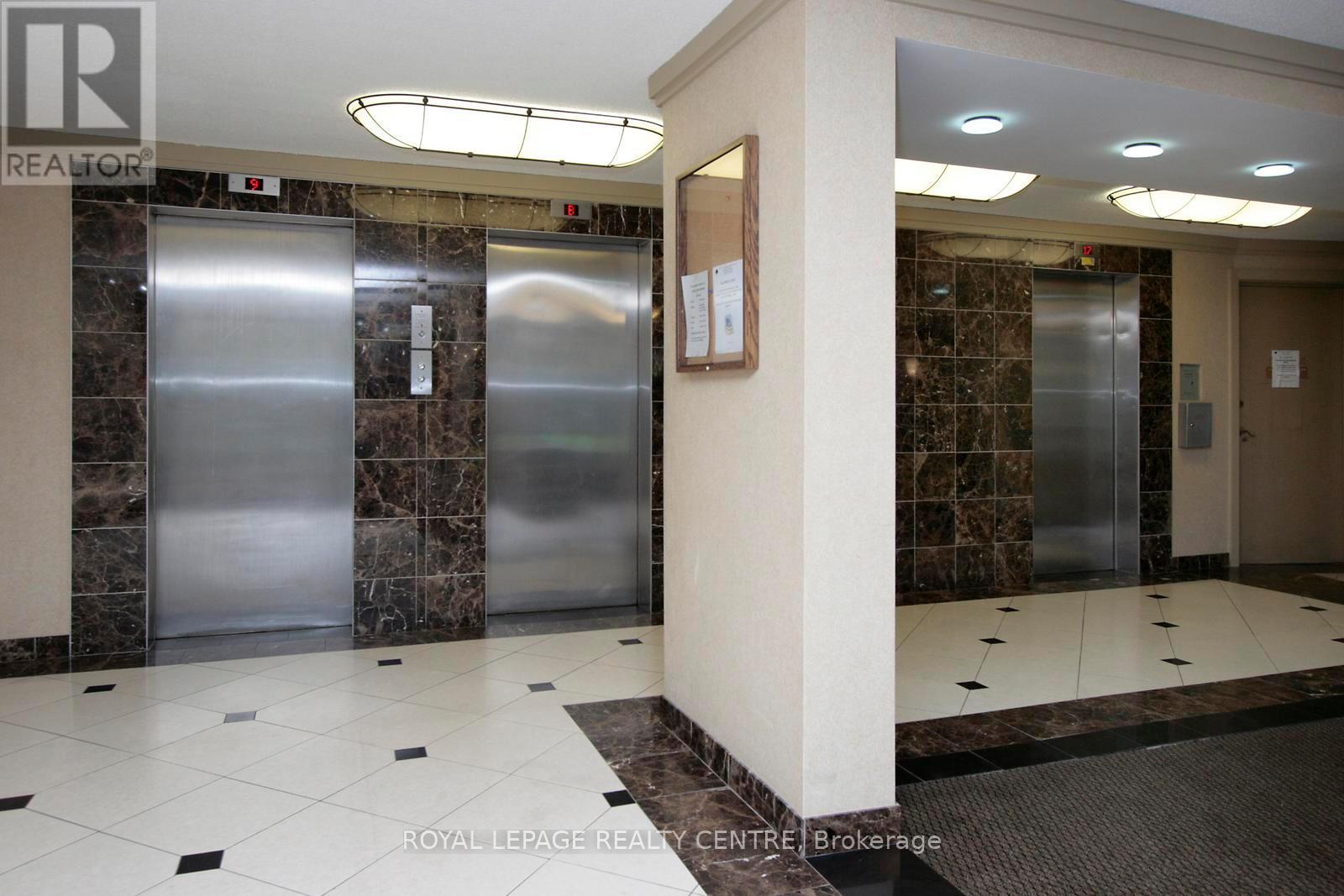 1519 - 50 Mississauga Valley Boulevard, Mississauga, Ontario L5A 3S2 - Photo 2 - W12628312