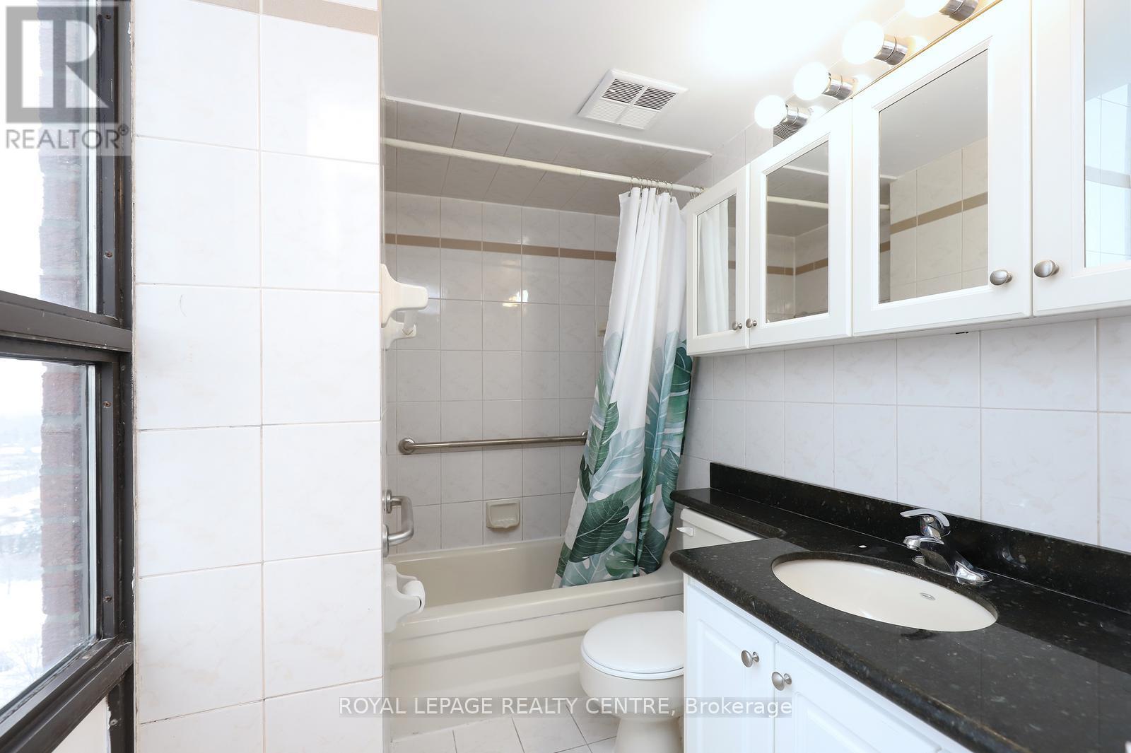 1519 - 50 Mississauga Valley Boulevard, Mississauga, Ontario L5A 3S2 - Photo 21 - W12628312