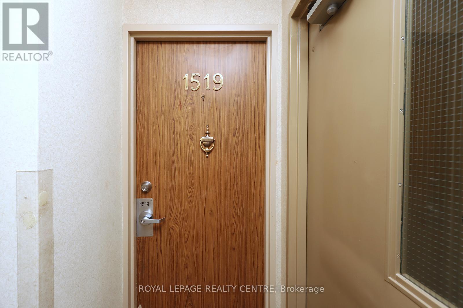 1519 - 50 Mississauga Valley Boulevard, Mississauga, Ontario L5A 3S2 - Photo 4 - W12628312