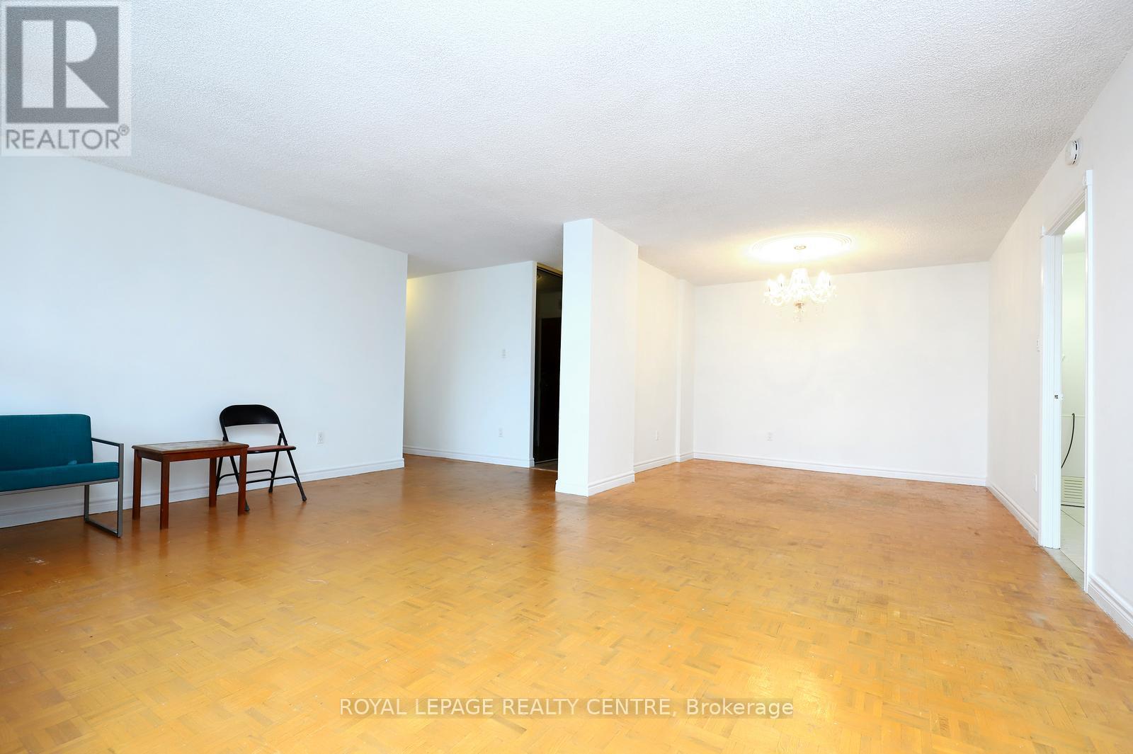 1519 - 50 Mississauga Valley Boulevard, Mississauga, Ontario L5A 3S2 - Photo 8 - W12628312