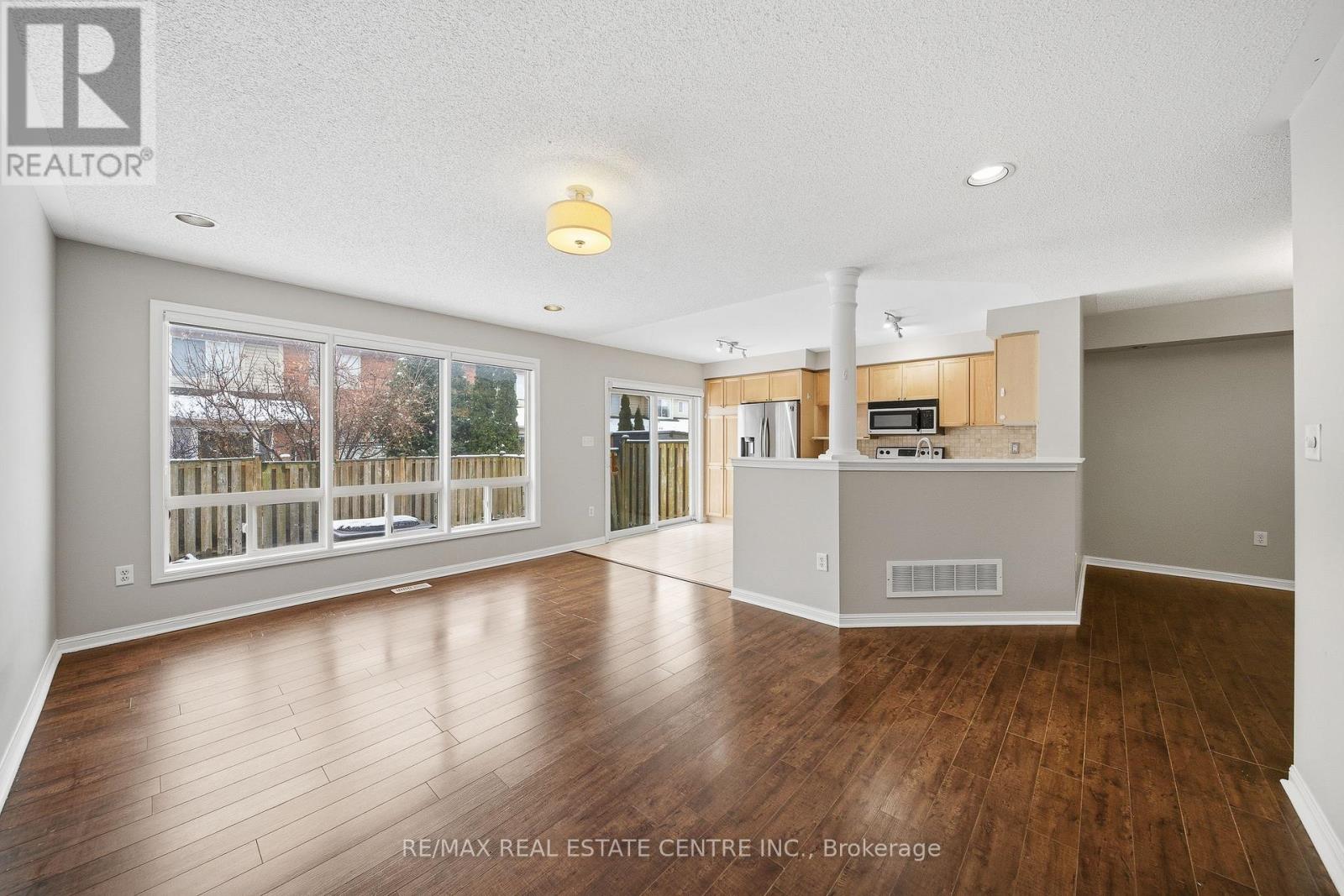 2466 Appalachain Drive, Oakville, Ontario  L6M 4S6 - Photo 13 - W12628324