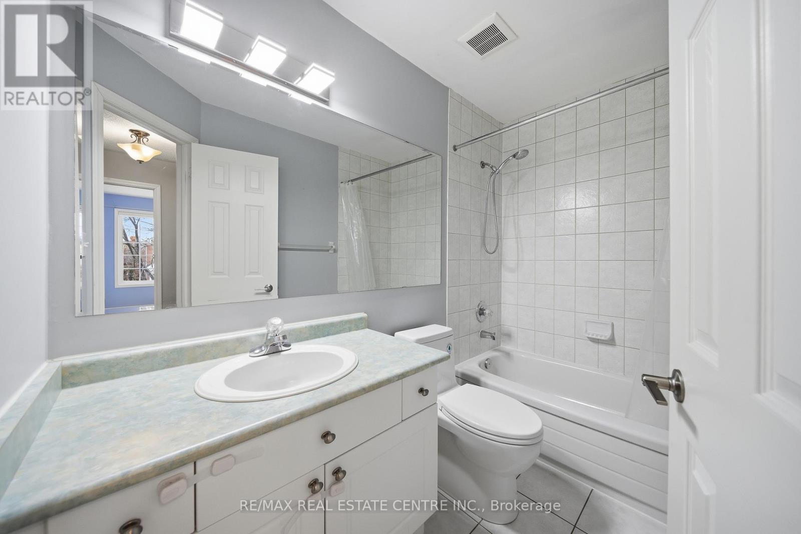 2466 Appalachain Drive, Oakville, Ontario  L6M 4S6 - Photo 29 - W12628324