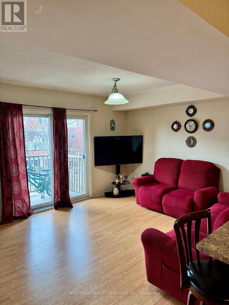 10 - 3250 Bentley Drive, Mississauga, Ontario  L5M 0P7 - Photo 4 - W12628358