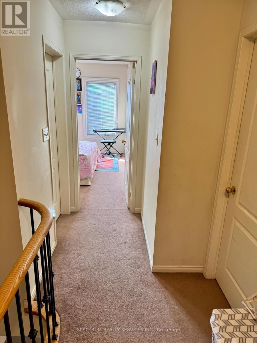 10 - 3250 Bentley Drive, Mississauga, Ontario  L5M 0P7 - Photo 5 - W12628358