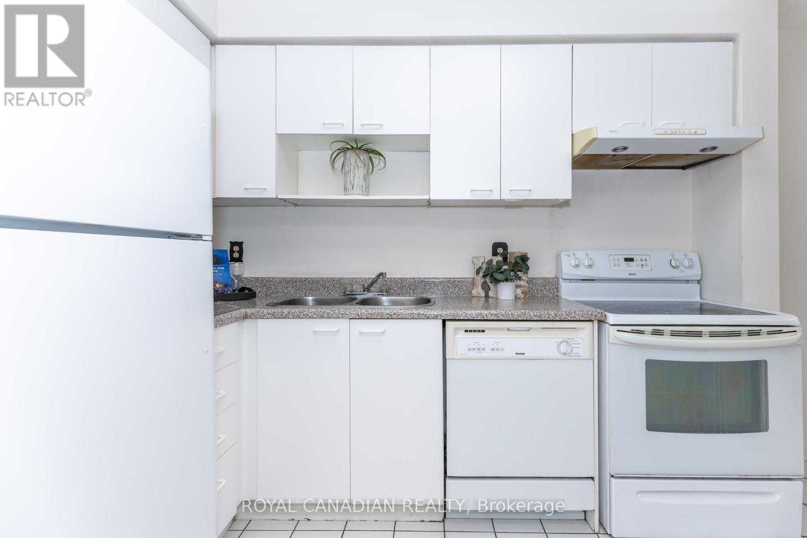 32 - 49 Goldenlight Circle, Brampton, Ontario L6X 4N6 - Photo 17 - W12628366