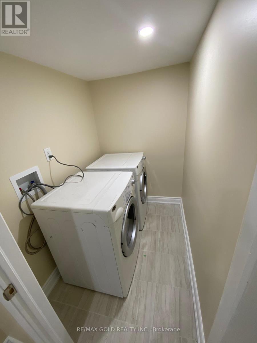 Lower - 1664 Norris Circle, Milton, Ontario  L9T 6A3 - Photo 12 - W12628396