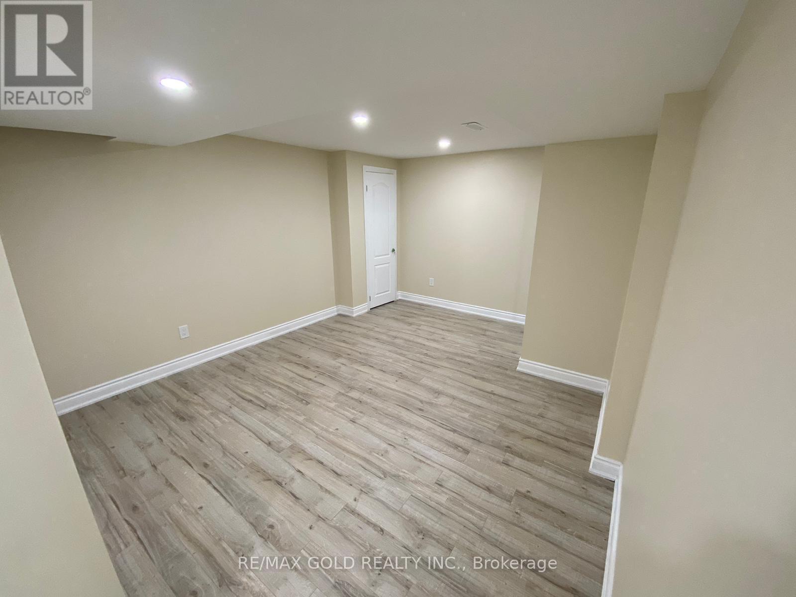 Lower - 1664 Norris Circle, Milton, Ontario  L9T 6A3 - Photo 2 - W12628396