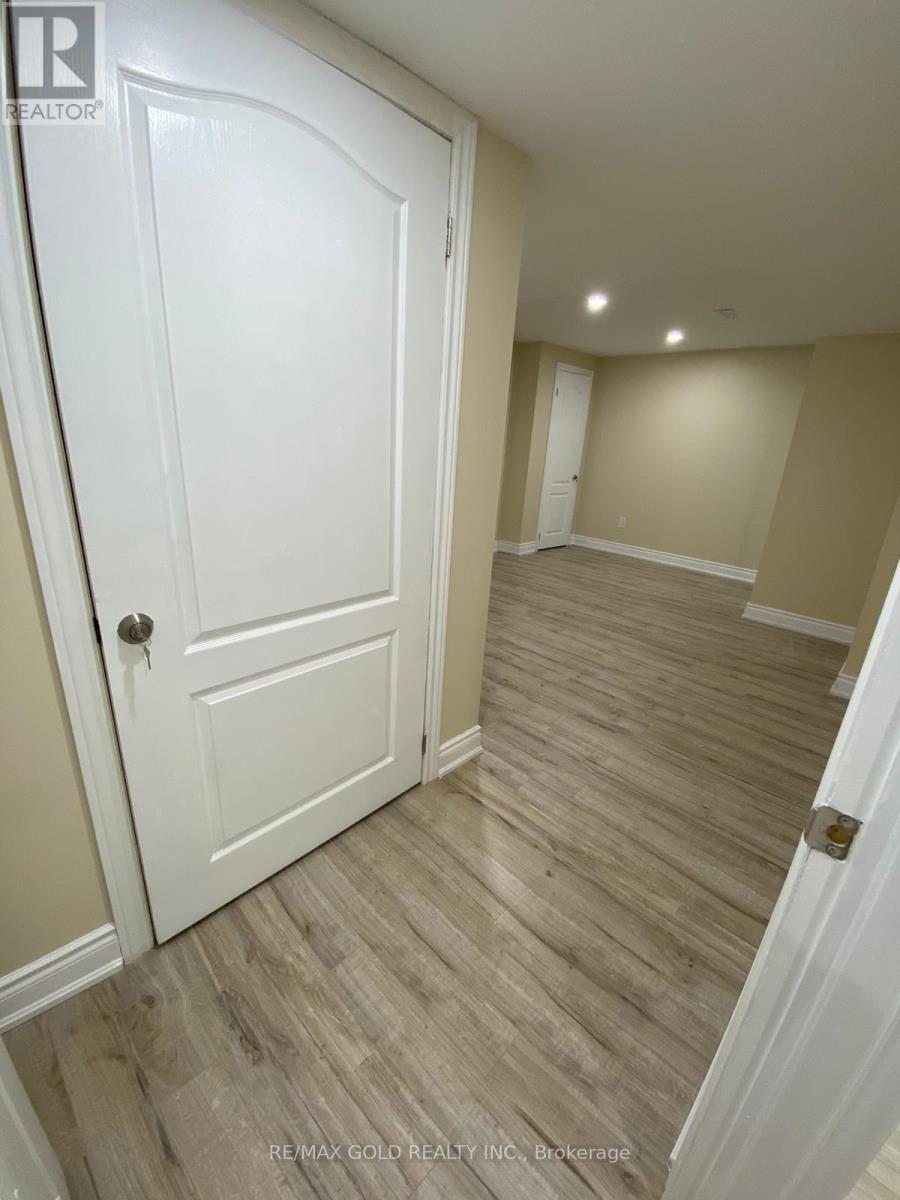 Lower - 1664 Norris Circle, Milton, Ontario  L9T 6A3 - Photo 4 - W12628396