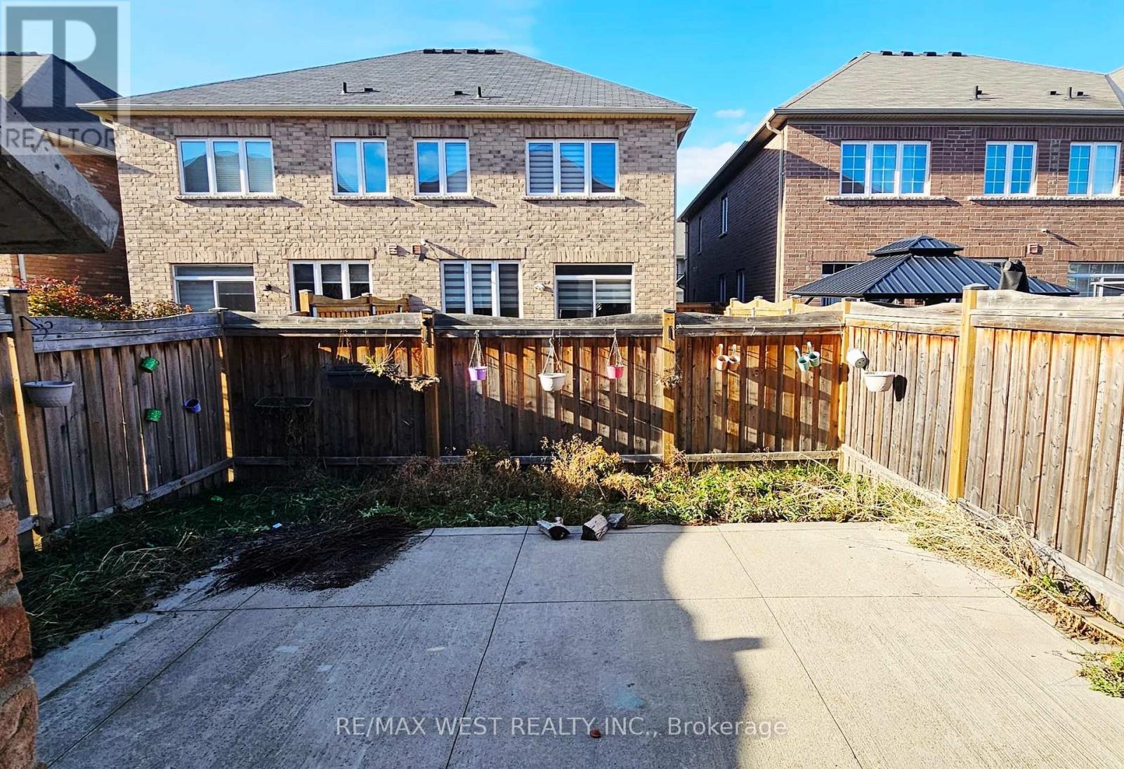 38 Wasaga Road, Brampton, Ontario  L6X 3B1 - Photo 21 - W12628398