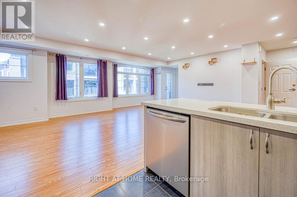 53 - 200 Veterans Drive, Brampton, Ontario  L7A 4S6 - Photo 12 - W12628414