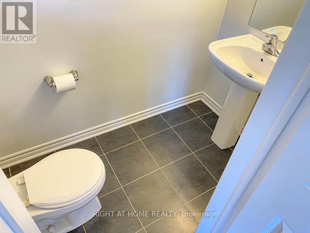 53 - 200 Veterans Drive, Brampton, Ontario  L7A 4S6 - Photo 16 - W12628414