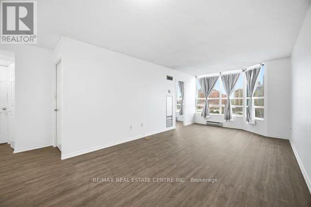 816 - 250 Webb Drive, Mississauga, Ontario  L5B 3Z4 - Photo 18 - W12628446