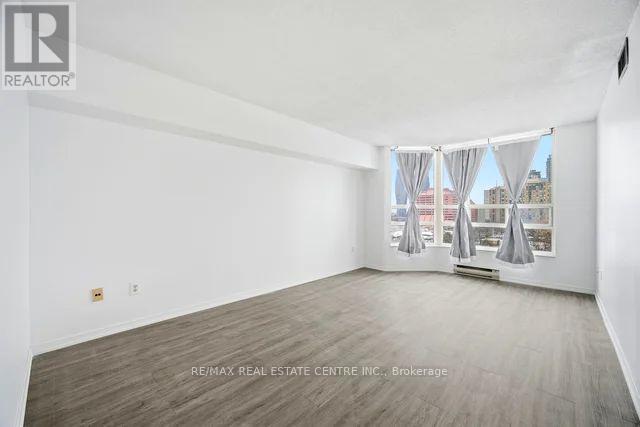 816 - 250 Webb Drive, Mississauga, Ontario  L5B 3Z4 - Photo 21 - W12628446