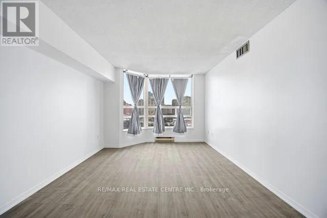 816 - 250 Webb Drive, Mississauga, Ontario  L5B 3Z4 - Photo 22 - W12628446