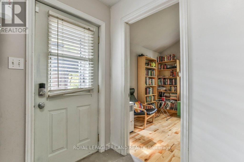 207 East Street, London East, Ontario  N5Z 2S1 - Photo 17 - X12425785