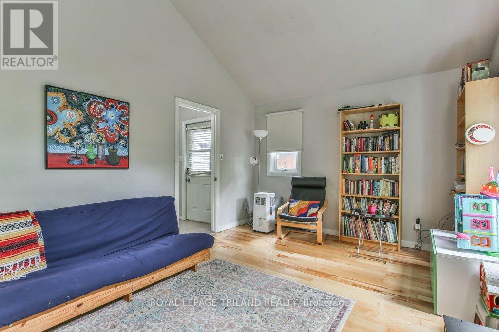 207 East Street, London East, Ontario  N5Z 2S1 - Photo 26 - X12425785