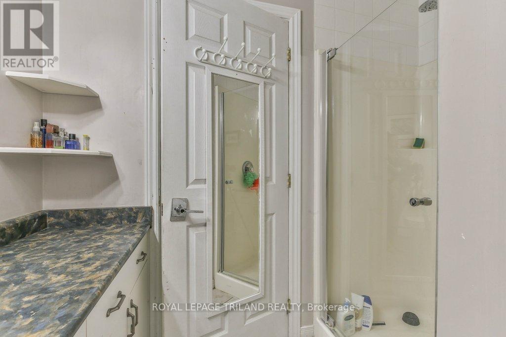 207 East Street, London East, Ontario  N5Z 2S1 - Photo 28 - X12425785