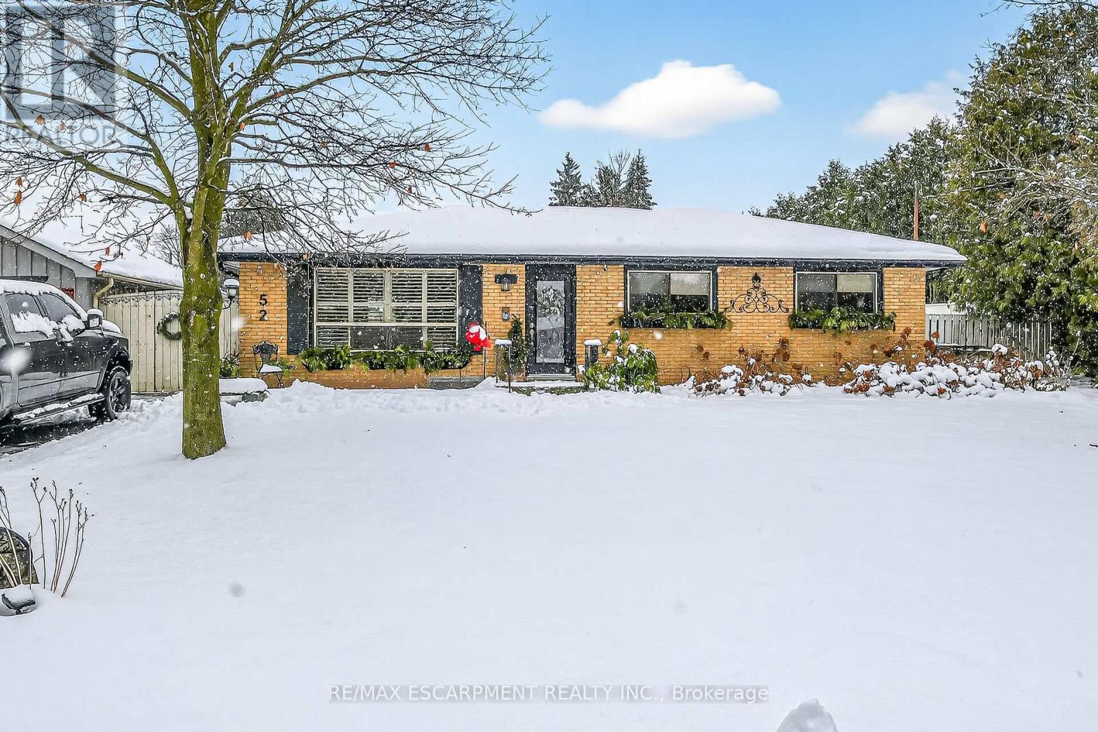 52 Lorne Avenue, Brant, Ontario  N0E 1A0 - Photo 1 - X12628388