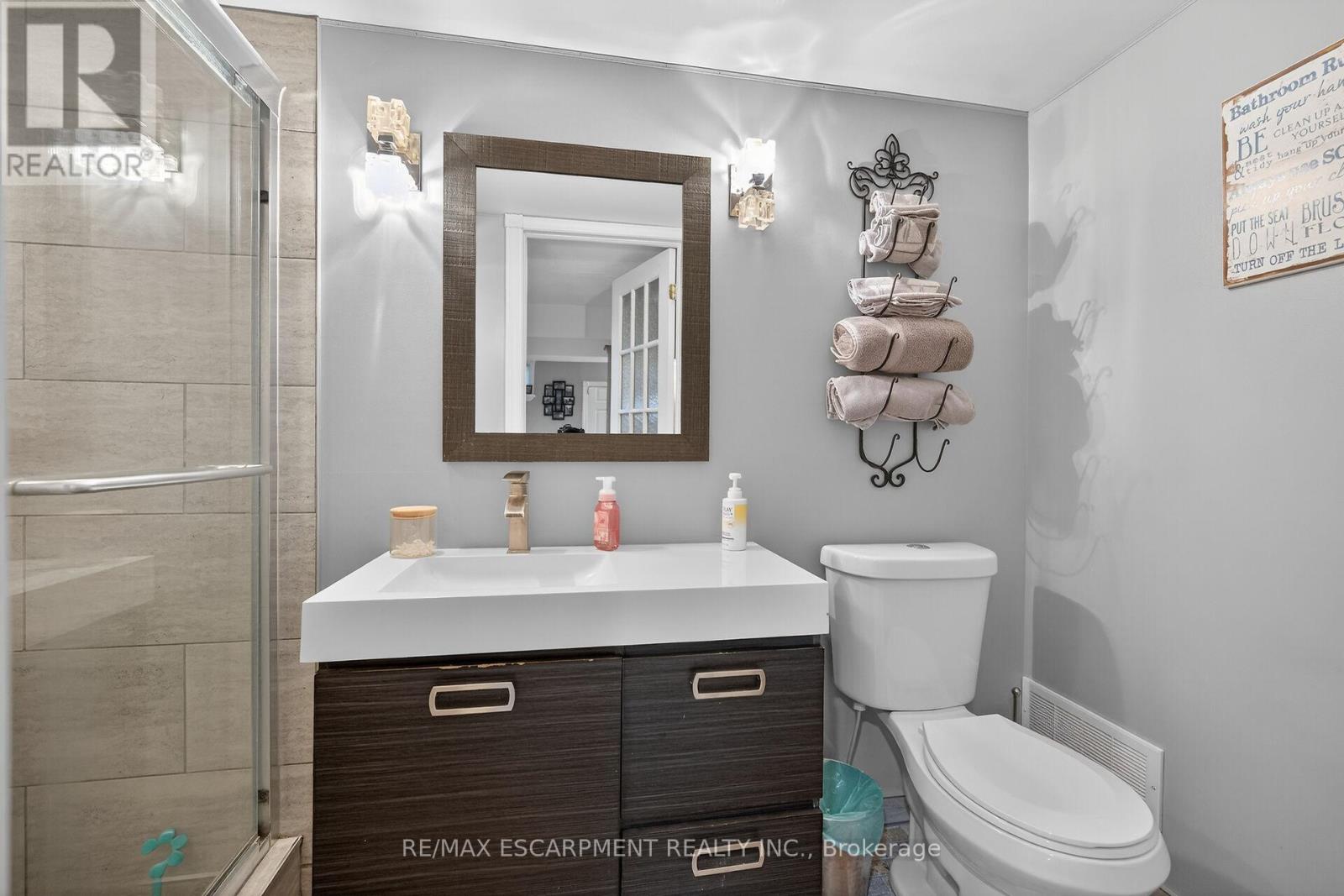 52 Lorne Avenue, Brant, Ontario  N0E 1A0 - Photo 30 - X12628388