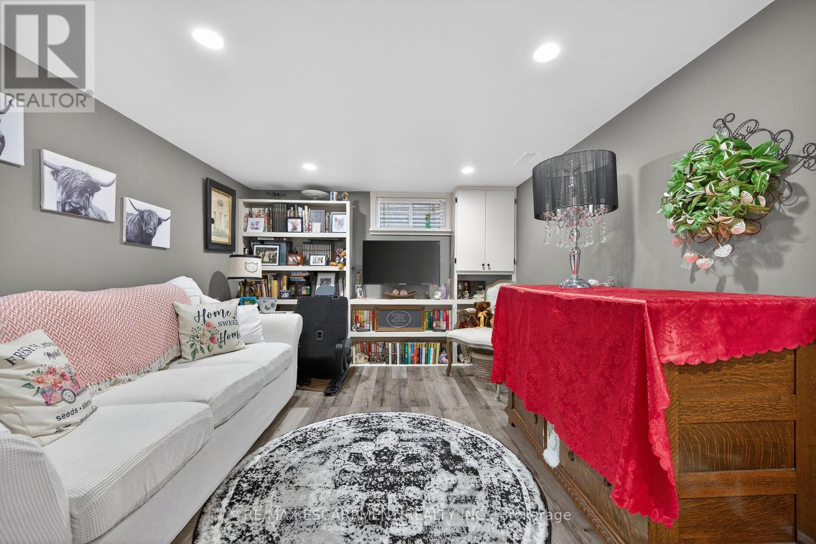 52 Lorne Avenue, Brant, Ontario  N0E 1A0 - Photo 33 - X12628388