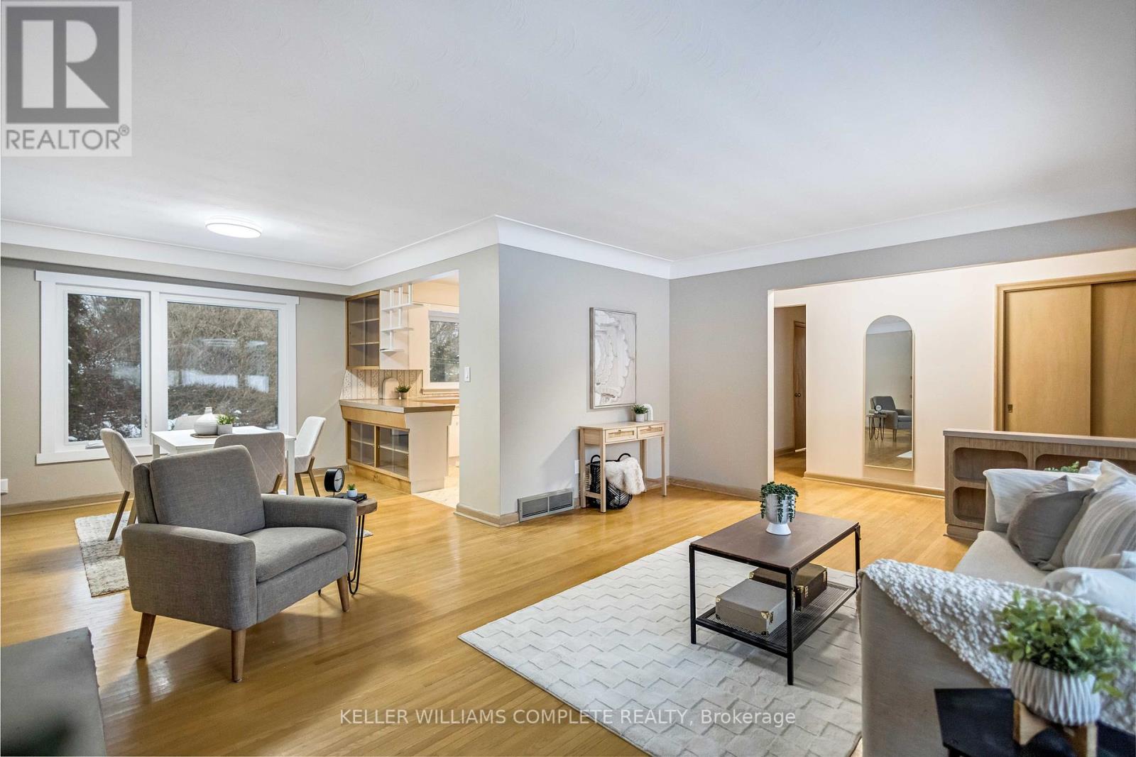 626 Iroquois Avenue, Hamilton, Ontario  L9G 3B4 - Photo 10 - X12628436