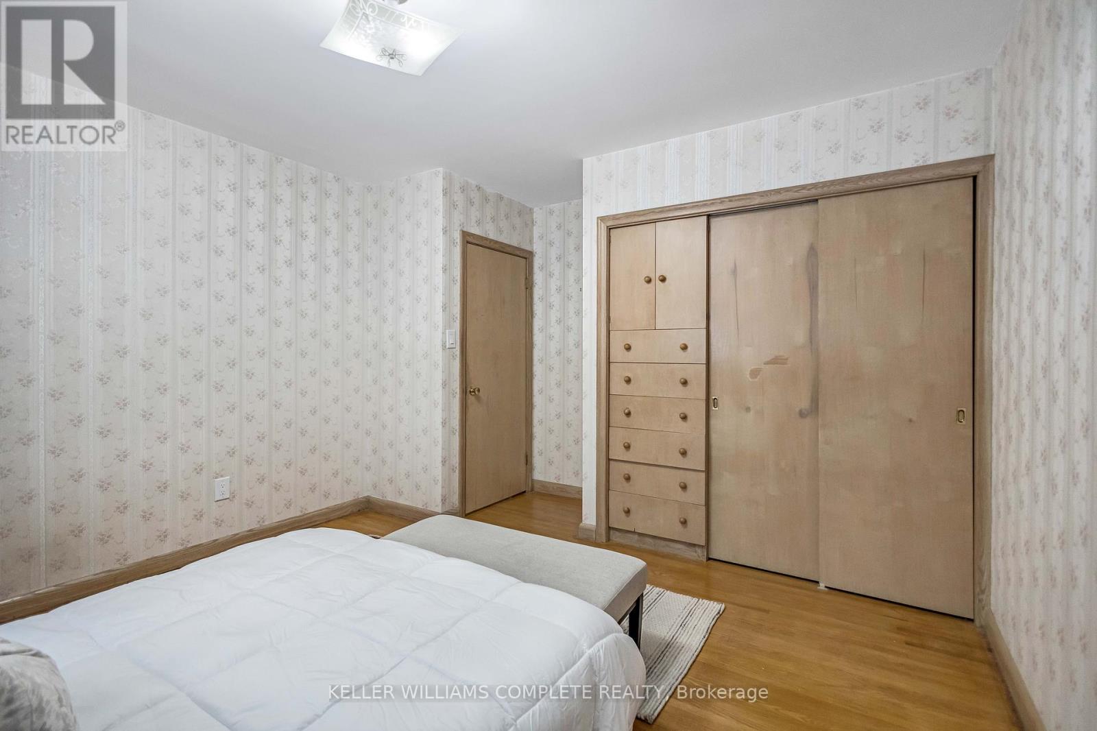 626 Iroquois Avenue, Hamilton, Ontario  L9G 3B4 - Photo 23 - X12628436