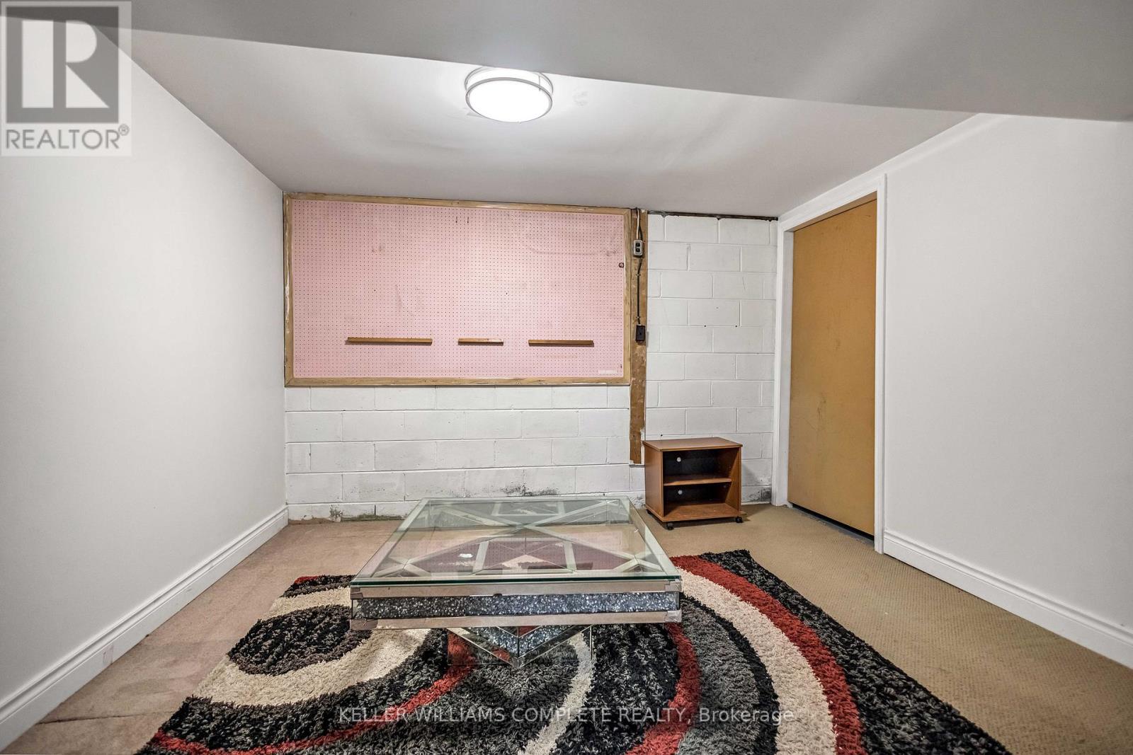 626 Iroquois Avenue, Hamilton, Ontario  L9G 3B4 - Photo 35 - X12628436