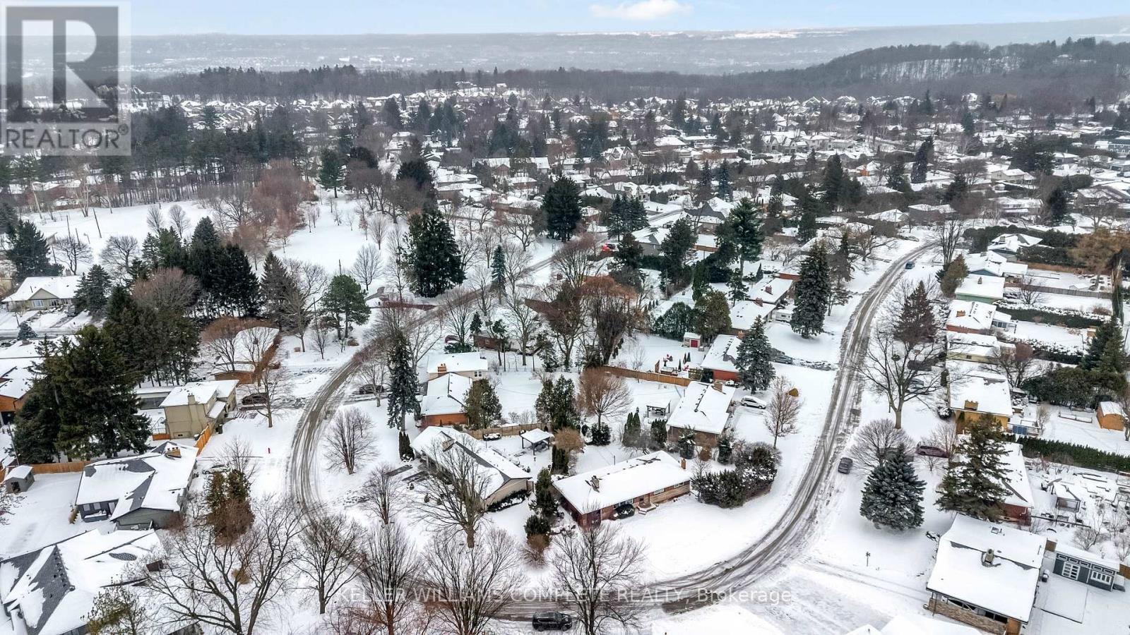 626 Iroquois Avenue, Hamilton, Ontario  L9G 3B4 - Photo 45 - X12628436