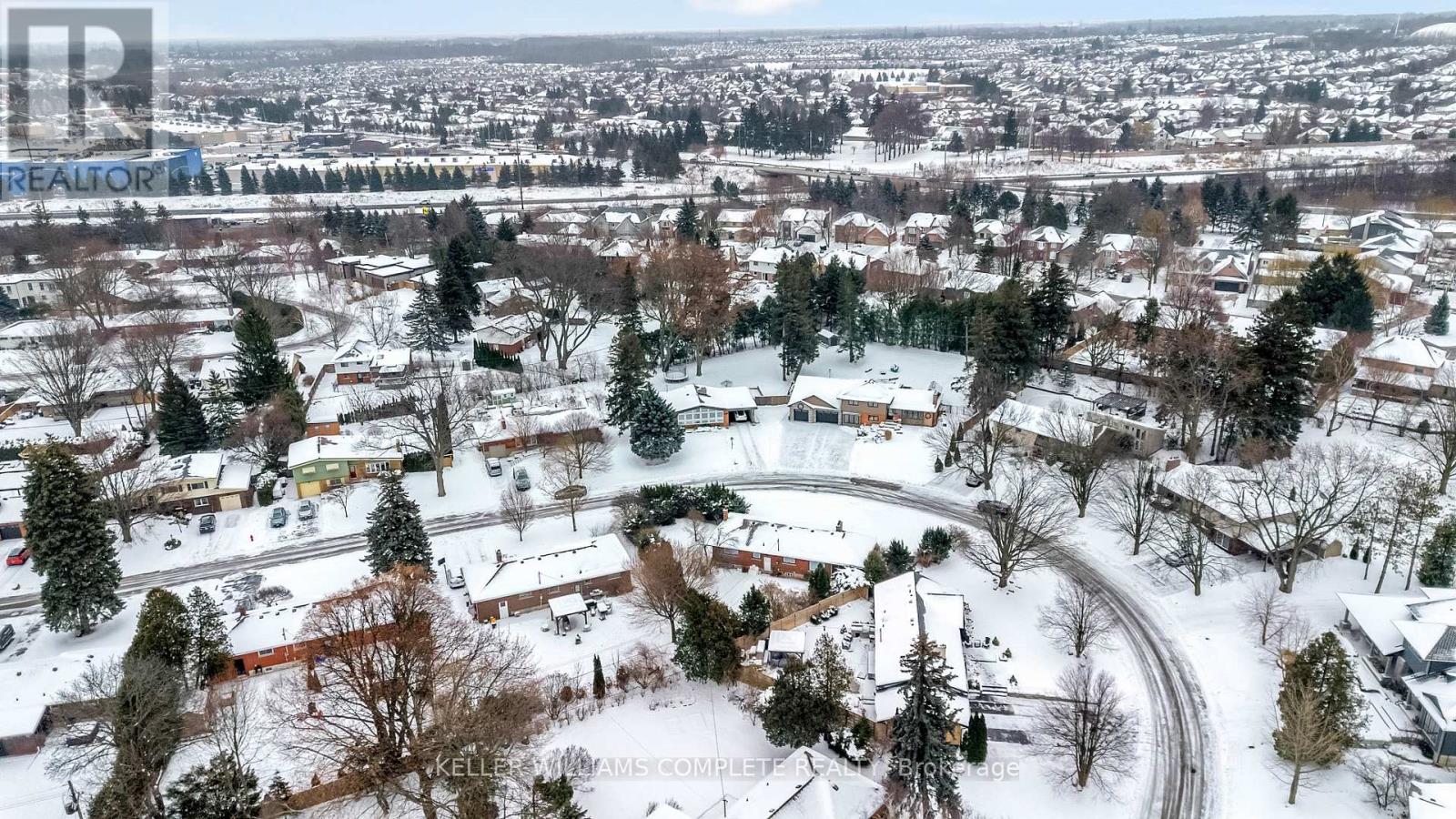 626 Iroquois Avenue, Hamilton, Ontario  L9G 3B4 - Photo 48 - X12628436