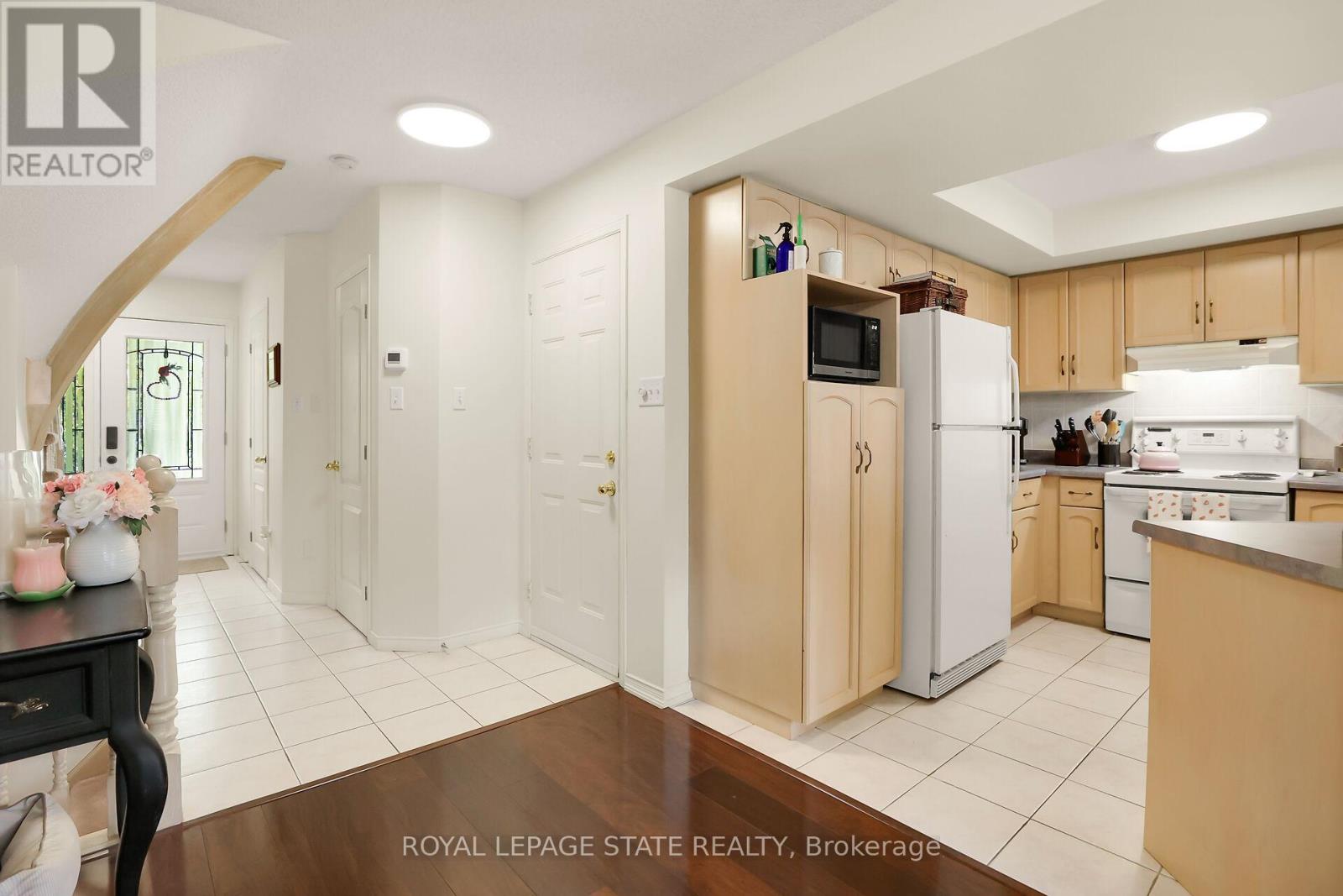 19 Beech Street, Grimsby, Ontario  L3M 5L9 - Photo 13 - X12628440