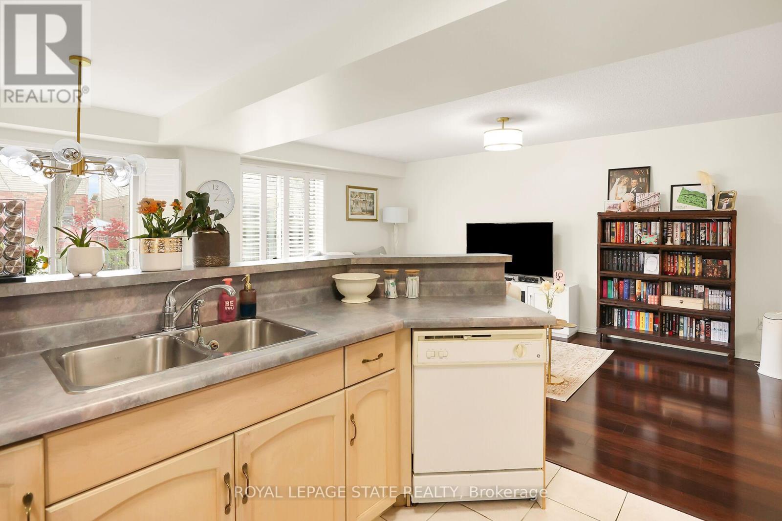 19 Beech Street, Grimsby, Ontario  L3M 5L9 - Photo 16 - X12628440