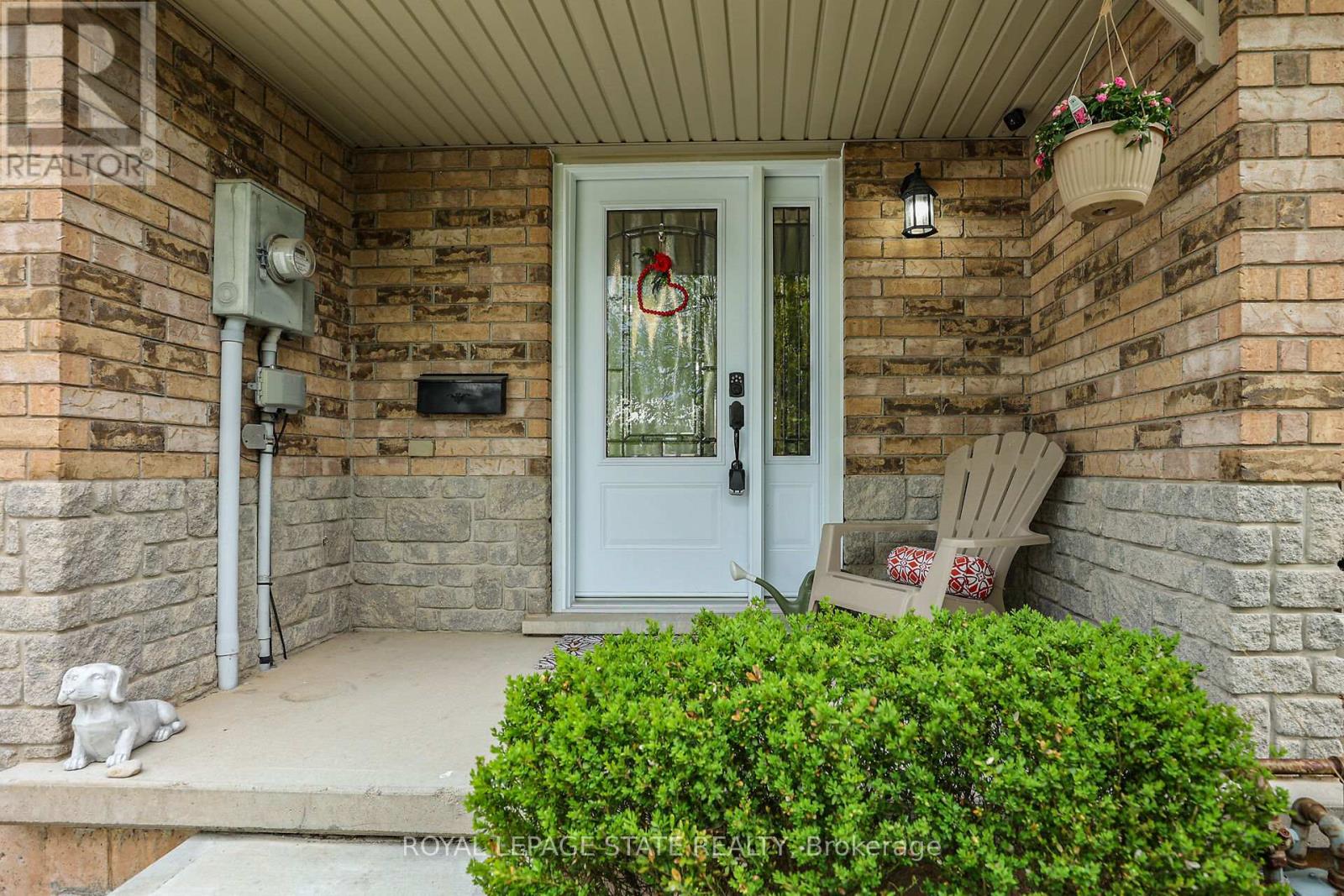 19 Beech Street, Grimsby, Ontario  L3M 5L9 - Photo 3 - X12628440