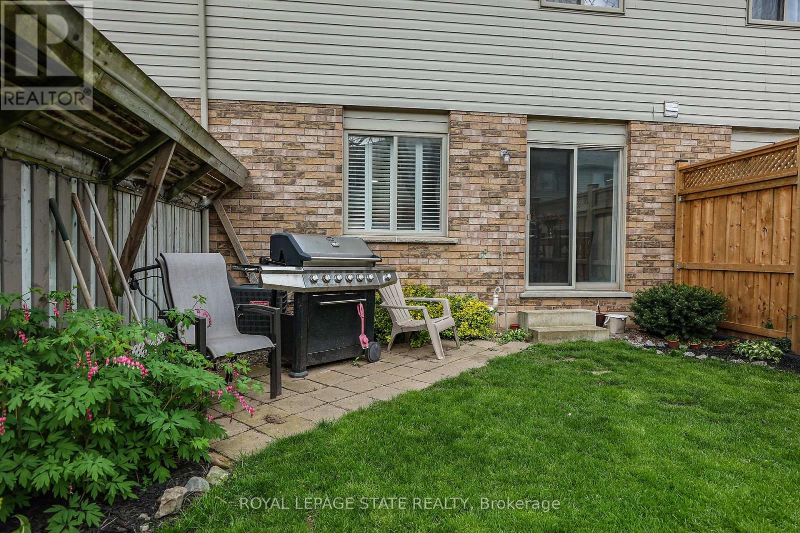 19 Beech Street, Grimsby, Ontario  L3M 5L9 - Photo 5 - X12628440