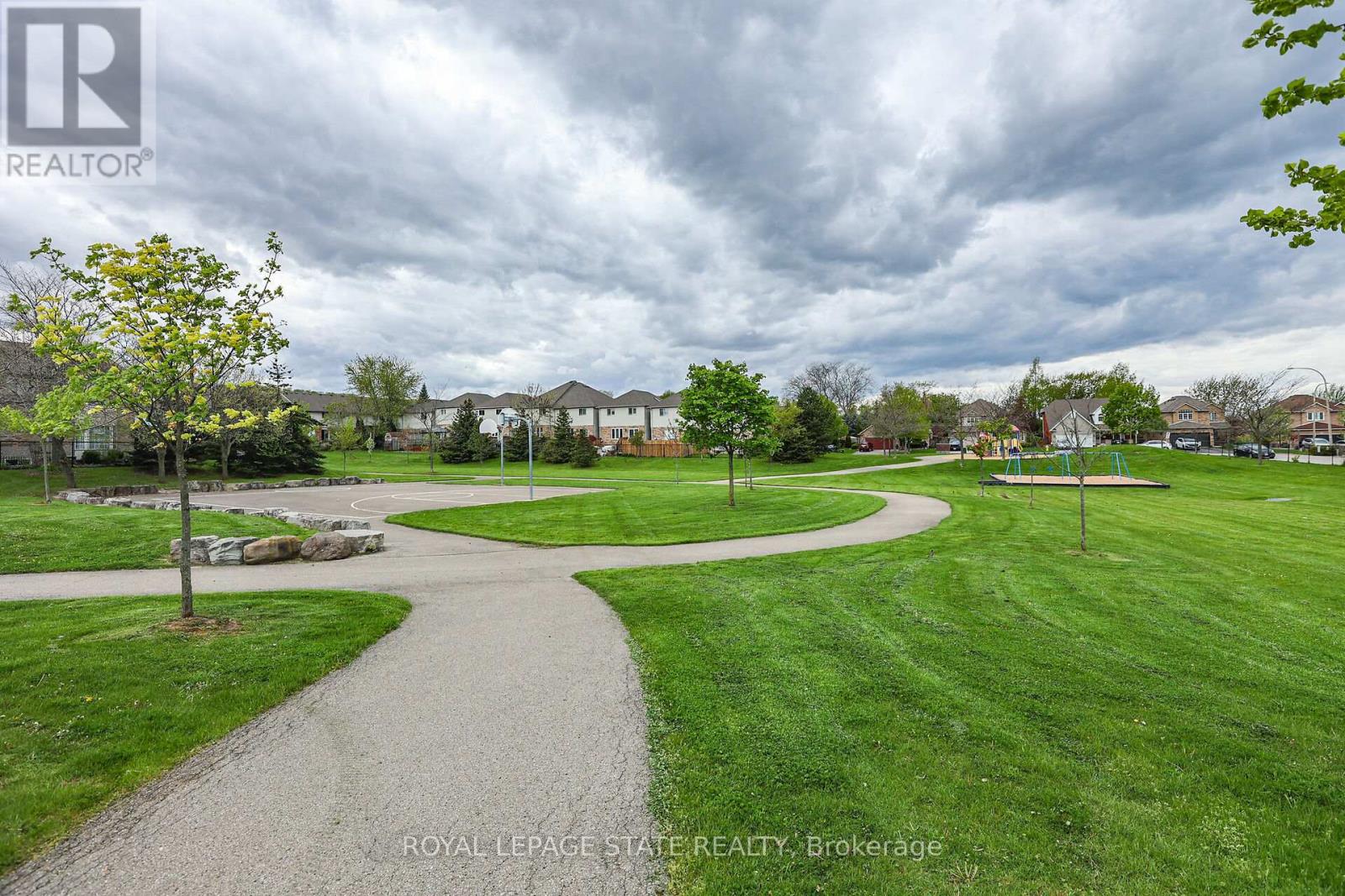 19 Beech Street, Grimsby, Ontario  L3M 5L9 - Photo 9 - X12628440