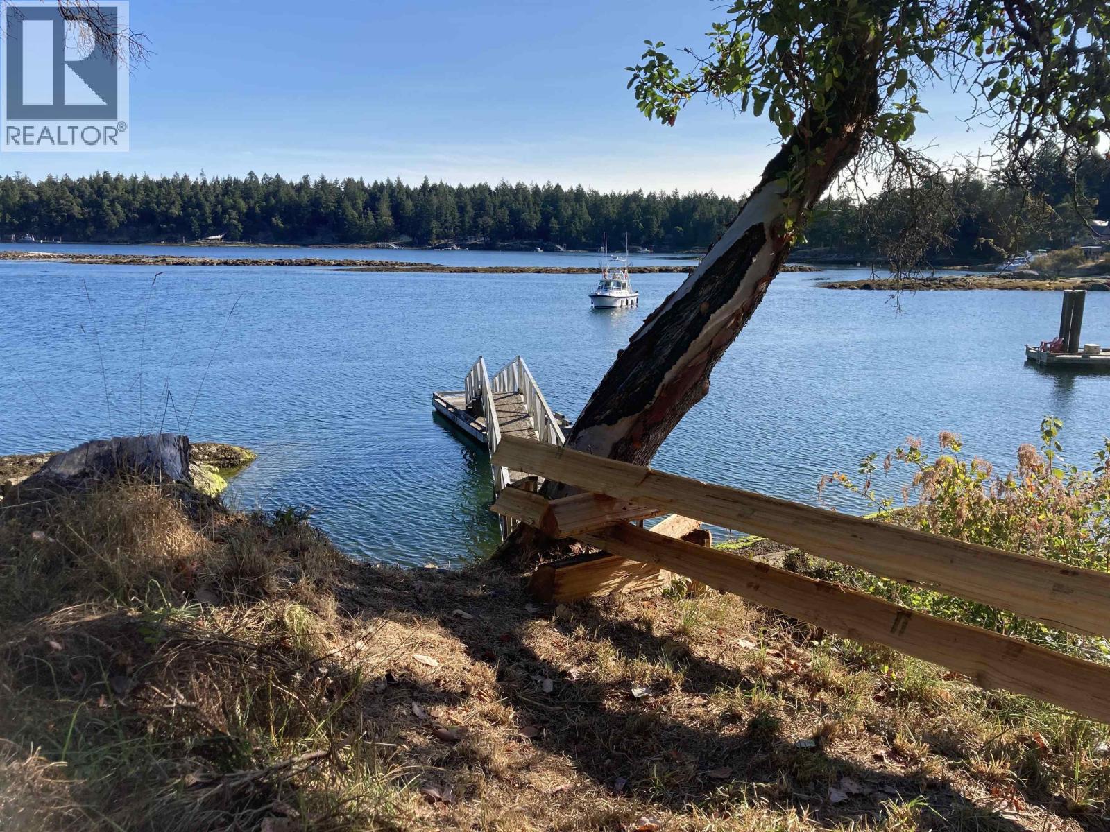 1361 Sturdies Bay Road, Galiano Island, British Columbia V0N 1P0 - Photo 2 - R2983212