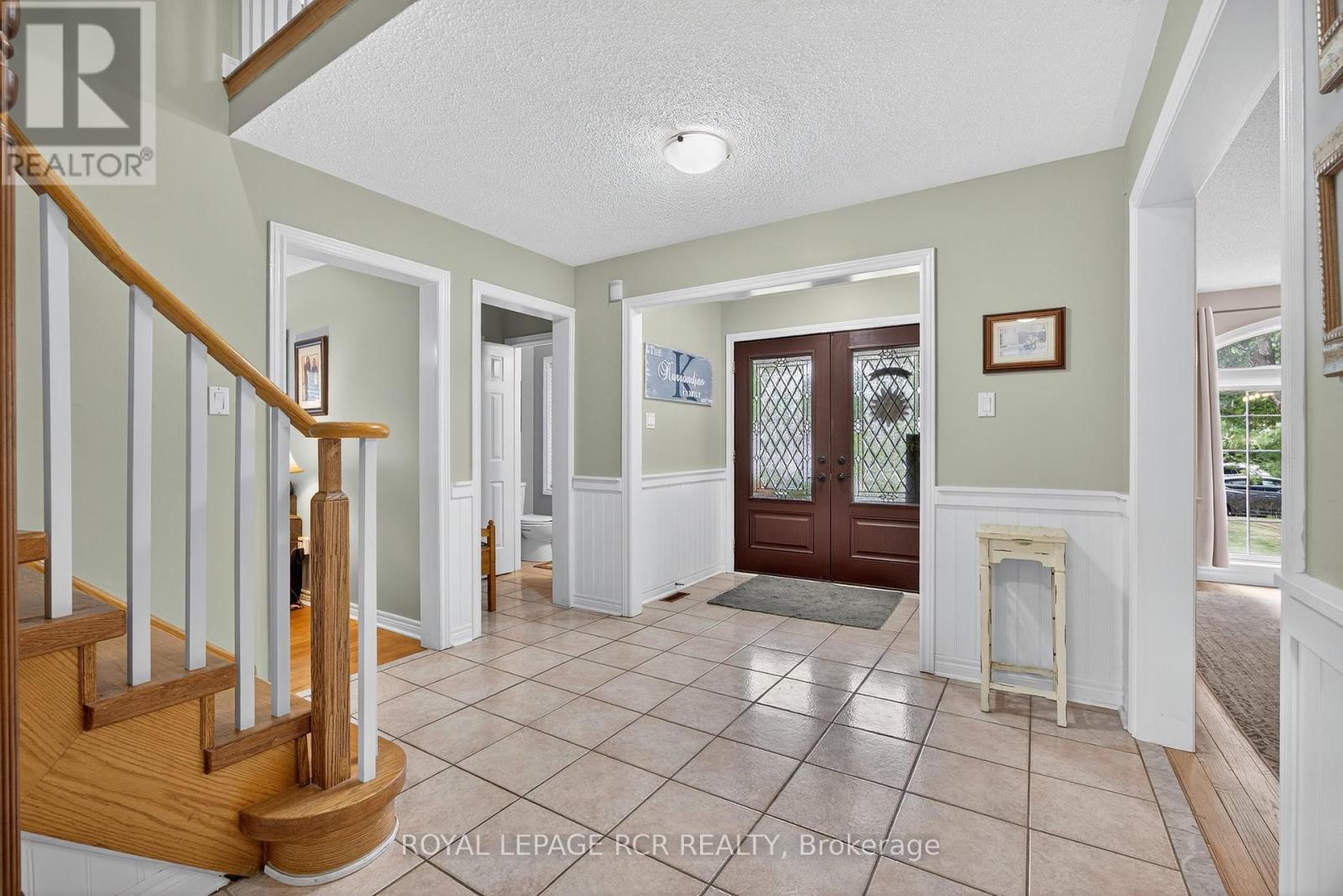 2 Dungey Crescent, New Tecumseth, Ontario  L9R 1X5 - Photo 6 - N12247391