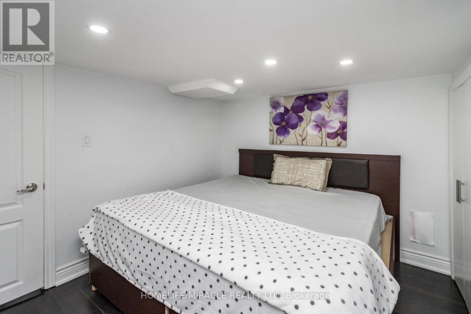 20 Palmvalley Dr Drive, Brampton, Ontario  L6P 2V4 - Photo 13 - W12627986