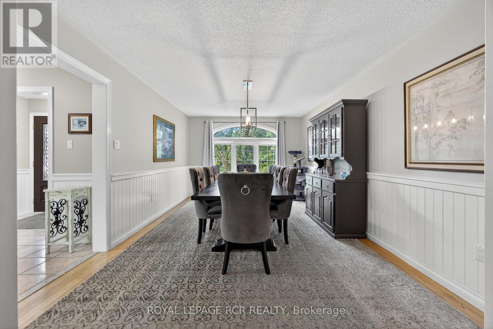 2 Dungey Crescent, New Tecumseth, Ontario  L9R 1X5 - Photo 9 - N12247391