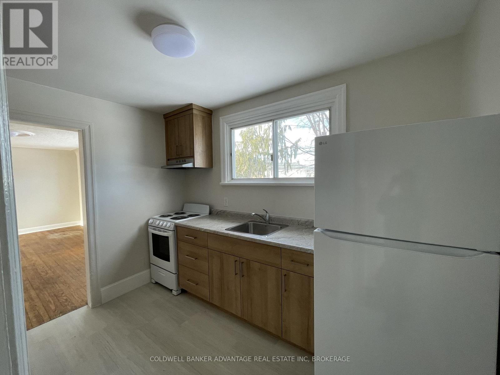 565 Fitch Street, Welland (West Welland), Ontario  L3C 4X2 - Photo 6 - X12511802